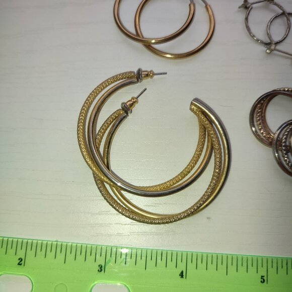 Lot 4 Pairs Earrings Vintage Gold Silver Tones Loops Hoops Bundle Pcs - Picture 6 of 7